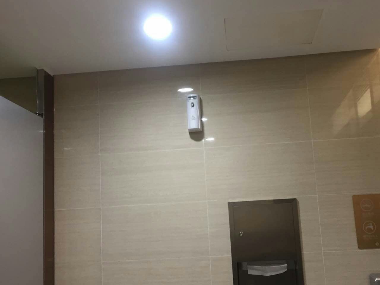 卫生间自动喷香机